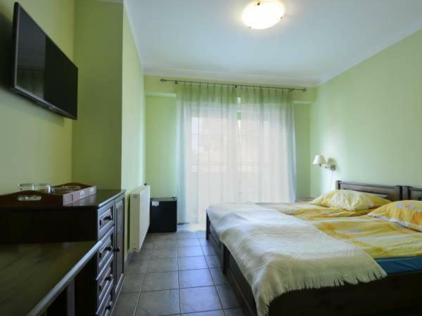 Pod Delfinem Rewal Apartment Exterior foto